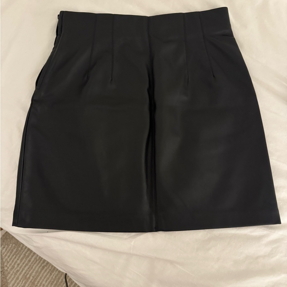 Zara Black Leather Mini Skirt - Picture 3 of 4